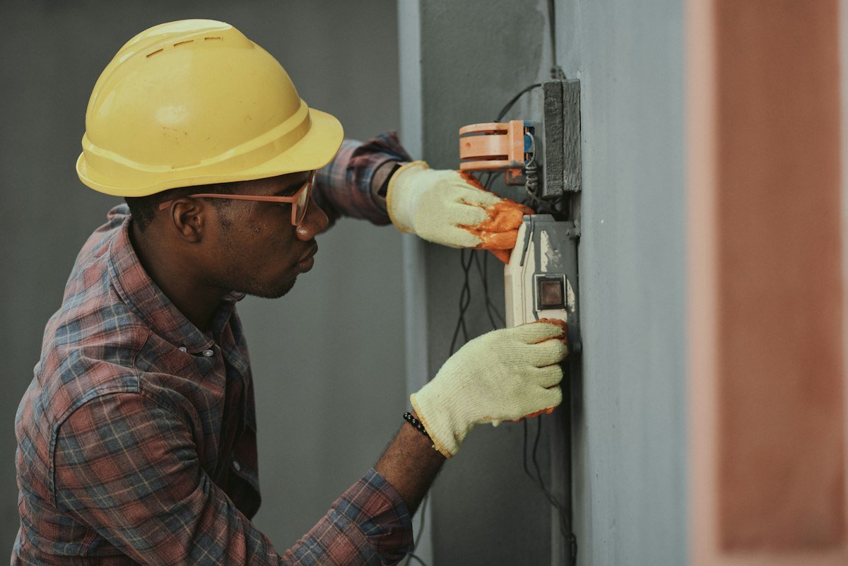 Licensed Electricians Serving Huntsville, Madison, Decatur, and North Alabama Communities